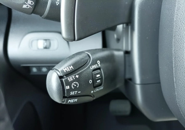 Toyota Proace City Verso cena 151900 przebieg: 1, rok produkcji 2024 z Bodzentyn małe 631
